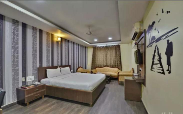 Hotel Puneet International Rāipur Εξωτερικό φωτογραφία
