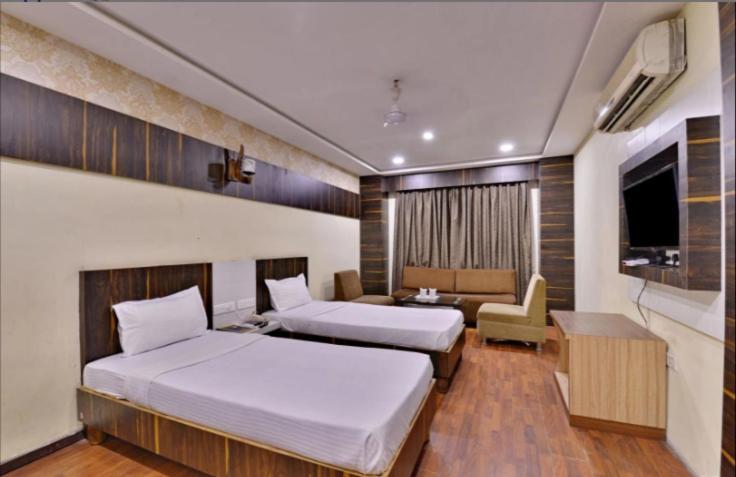 Hotel Puneet International Rāipur Εξωτερικό φωτογραφία